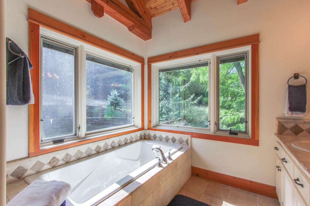 Bottle Bay Lakefront Lodge Sandpoint Exteriér fotografie